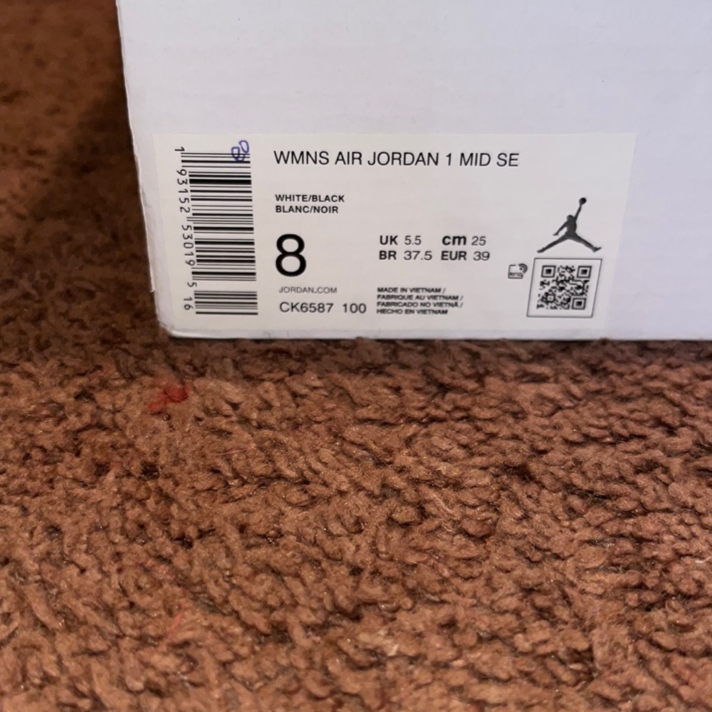 Jordan 1 mid